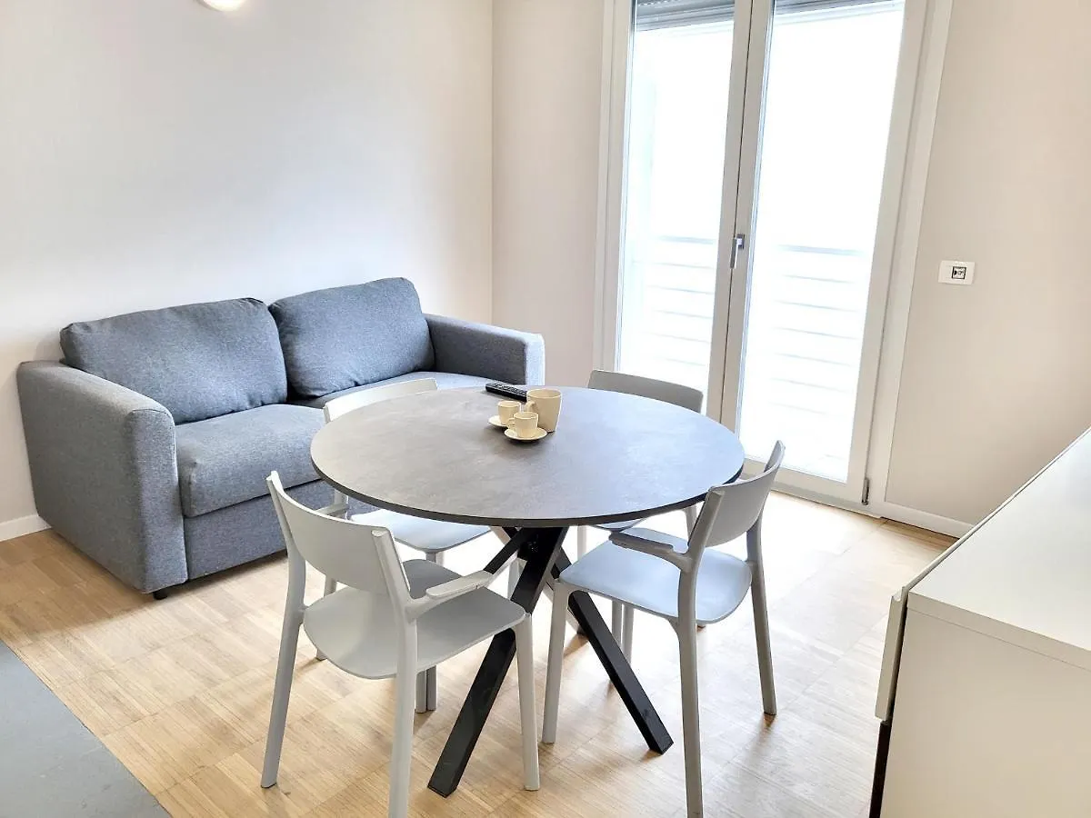 Rho Mind Fiera House Apartment 0*,